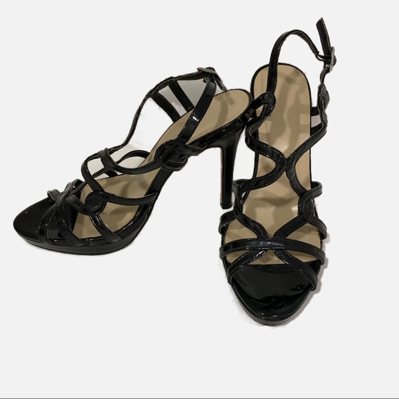 le chateau Shoes - Patent leather strappy Platform Sandals